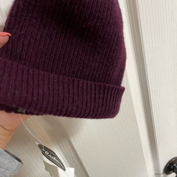 ITALIAN Cashmere Beanie by PORTOLANO Black Currant Luxury NWT Ribbed Beanie $125 main image 10